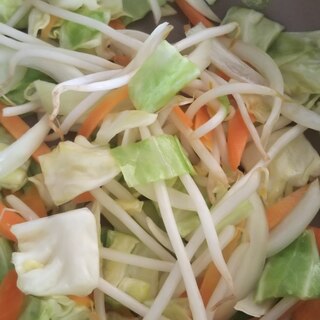 野菜のシンプル塩炒め